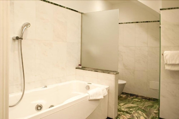 Hotel City Centre Rooms and Apartments
